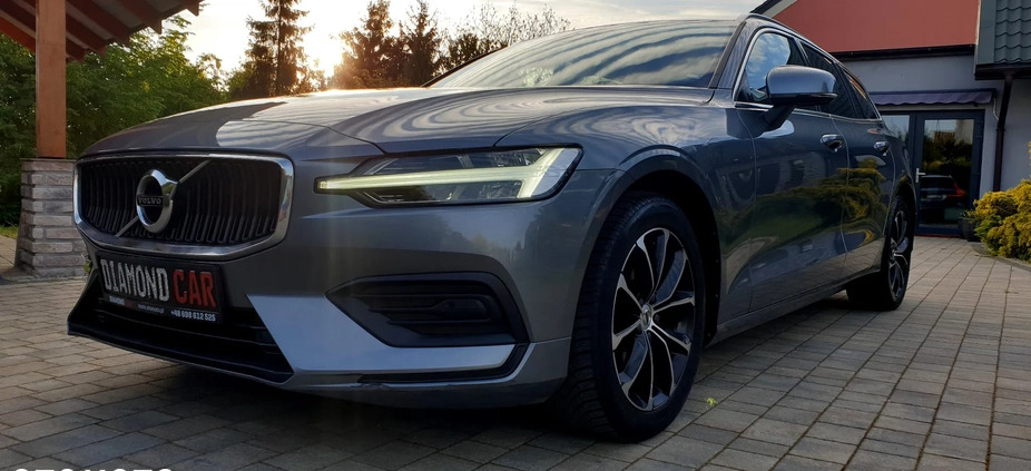 Volvo V60 cena 79900 przebieg: 139000, rok produkcji 2019 z Sulejów małe 596